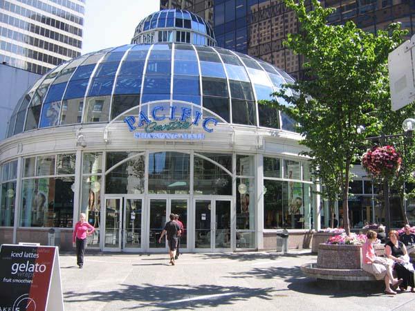 Figure 4: Pacific Centre atrium and plaza, corner of West Georgia Street and Howe Street.