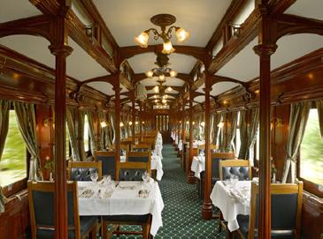 Each sleeping carriage has three s (118 square feet with shower), two Royal Suites (172 square feet with bathtub and shower), or five Pullman