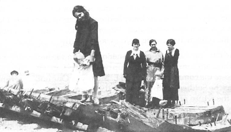 1922 Grace Stevens and Margaret and Florence McKay drowned.