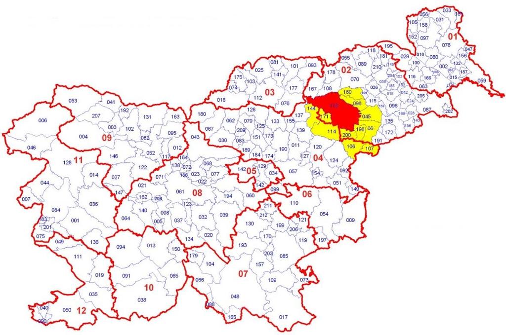 4. Geografsko-ekonomski položaj regije 4.1 Geografski položaj šole Srednja šola Slovenska Bistrica leži v središču trikotnika treh večjih mest: Maribora, Ptuja in Celja.