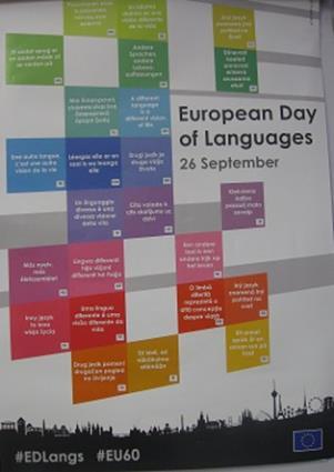 EVROPSKI DAN JEZIKOV kupaj z dijaki učiteljice tujih jezikov S pripravljamo tudi različne prireditve. Prvo pripravimo že septembra ob evropskem dnevu jezikov.