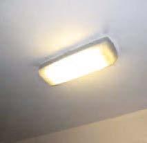 CLEANLINESS OF LIGHT FITTINGS AND OPERATION* This light fitting is in very