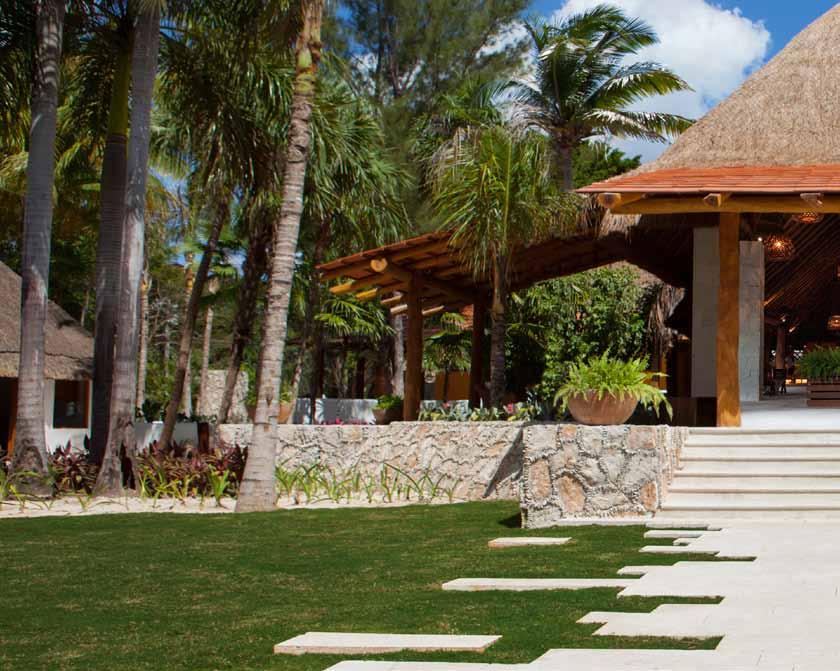 MAGICAL MAHEKAL Mexico s best-kept secret is a resort perched on a pristine stretch of beach in Playa del Carmen.