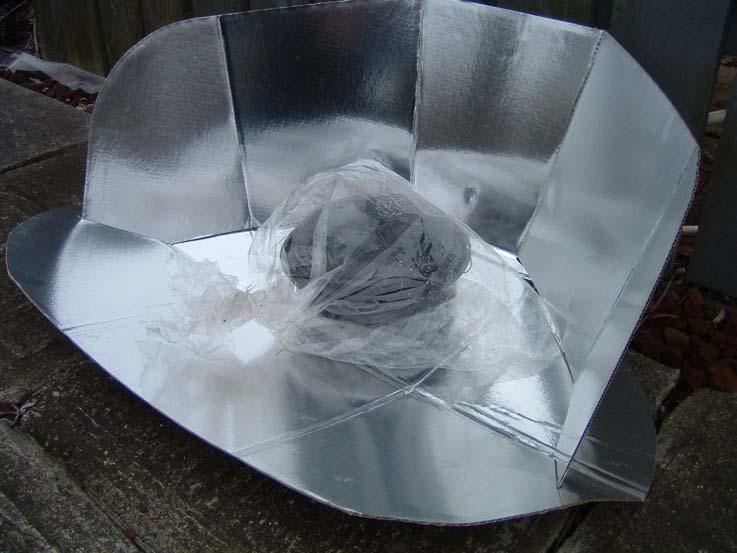 Figure 1: The CooKit with oven roasting bag.