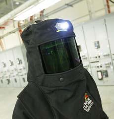 This hood comes equipped with an Oberon hard cap and is made with an inherently flame resistant fabric.
