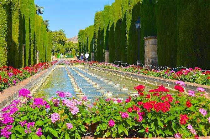 When arriving in Cordoba, walk along the wonderful gardens of the Alcazar of the Christian Kings, where we will also see the mosaics that decorate the rooms.