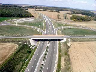 Challenge: Planning, financing and construction of the 4-lane M5 which is part of