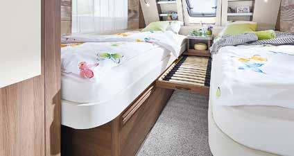(Depending on model) QUEEN-SIZE BED TRANSVERSE AT THE FRONT In the Prestige 620 CL, there is the option to