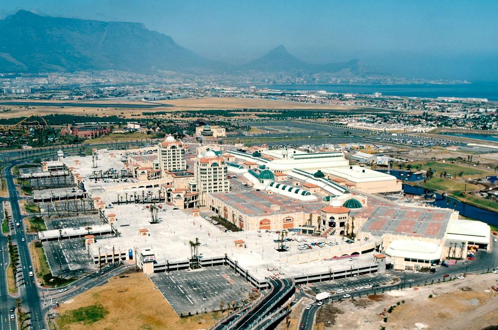 CANAL WALK SHOPPING CENTRE Cape Town Monex R1bn+ Date of completion: Completed 2000 Largest regional shopping centre