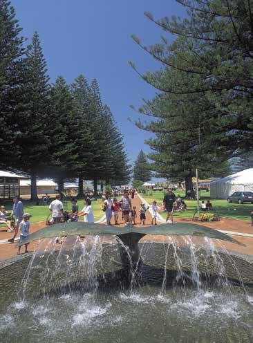 Pass through Goolwa and onto Victor Harbor, one of South Australia s most popular seaside towns, before returning to Adelaide via the popular wine region, McLaren Vale.