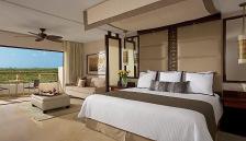 Accomodations Secrets Playa Mujeres Golf & Spa Resort ofers 424 luxurious suites, each featuring a king-size bed (or two