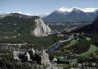 INDEPENDENT 7DAYS R AIL Romantic Rockies by Rail VANCOUVER, VIA RAIL SLEEPER TOURING CLASS, JASPER, LAKE LOUISE & BANFF Departures on Monday, Thursday, or Saturday Airport to hotel arrival transfer