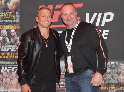 OWNER S SECTION Get closer to the action than ever before with an opportunity to watch among celebrities, UFC fighters and legends and other VIP guests hosted by UFC.