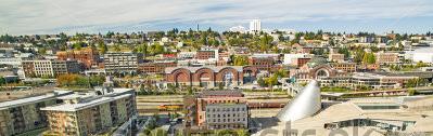 Thea Foss Waterway Downtown Tacoma boasts a strong daytime population of 130,000 people in a 3-mile radius of the site and several large office towers within walking distance of the project.