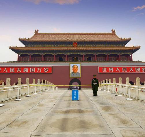 IMPERIAL PALACE DAY 3: BEIJING Highlights of the day: Tian'anmen Squ are, Forbidden City, Summer Palace, Water Cube and Bird's Nest Visit Tian'anmen Square Visit Forbidden City Lunch at restaurant