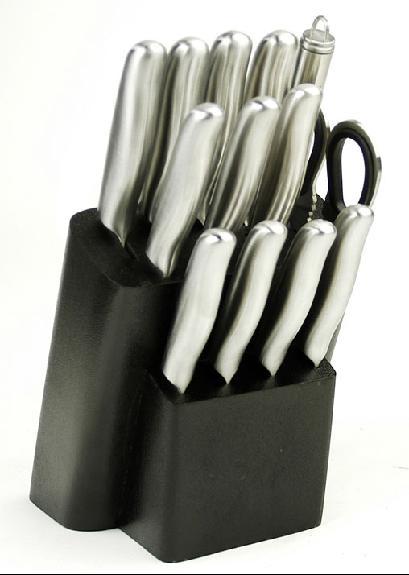 69 4,800 352305 SH140 14pc. cutlery set & wooden w/ stainless steel hollow handle.