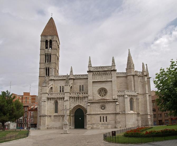 of Santa María de La Antigua, Facade of the University, Cathedral, Ruins of Old Collegiate, Gutiérrez s Passage, Dorada s Source and Main Square.