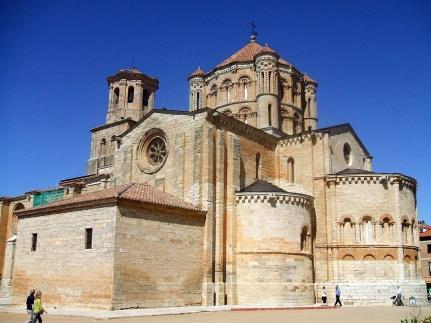 century), the Collegiate Church of Santa María la Mayor (from the XII