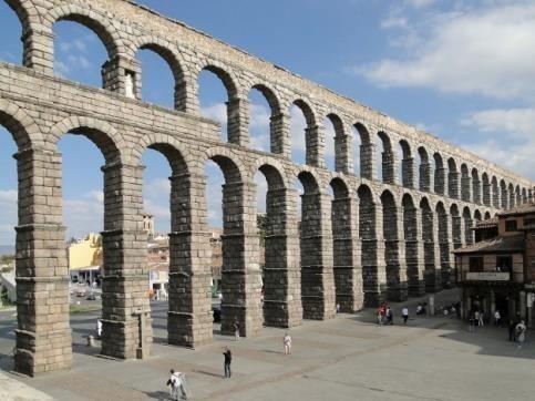 IN the afternoon, we will go by bus to Segovia, whose old town and aqueduct were declared a World Heritage Site by UNESCO in 1985.
