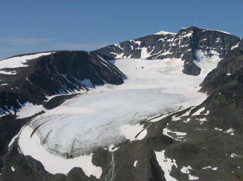 Purpose to project the 21 st century volume changes of all glaciers in