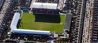 Blundell Park Blundell Park has a capacity of 9,052 and is an all seater, no smoking stadium.