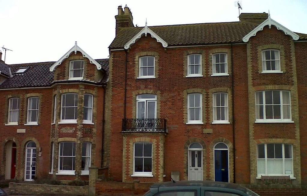 Figure 49: Sea-facing houses on North Parade, Southwold. A further auction in 1893 advertised forty plots of freehold building land on the West End Estate on land abutting the common.