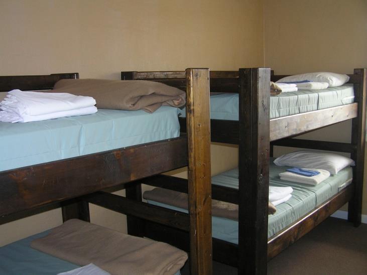 sleeping 4 in bunk beds, with a shared