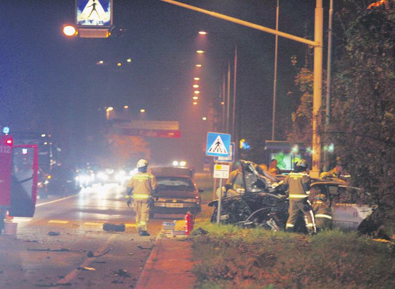 Pijani Branko Maček je vozil v napačno smer na avtocesti in trčil v vozilo, v katerem je trojica umrla, eno dekle je bilo hudo poškodovano.