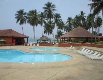 Coconut Grove Beach Resort Elmina (2 nights) 3 star Coconut Grove Beach Resort has become an important land mark in Elmina.