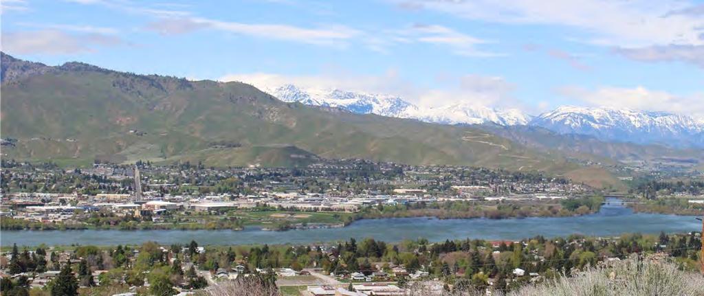 EXECUTIVE SUMMARY MARKET HIGHLIGHTS Wenatchee is the largest city in North Central Washington, serves as a regional hub for retail, government, and health care services, and is less than a 3 hour