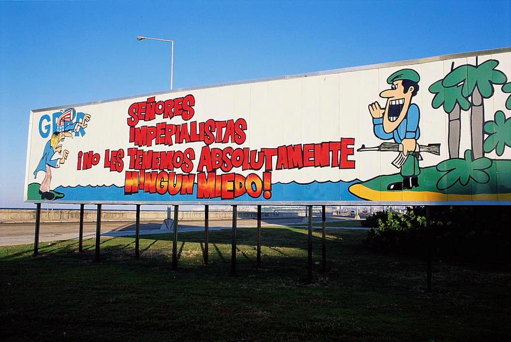 The Cuban Revolution A short overview This first chapter gives a short overview of the Cuban Revolution by presenting some of the most well-known Cuban billboards and the revolutionary slogans shown