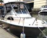 com 2007. Italian demo yacht. Cranchi 47ft. Hard top. Fully loaded with tropical aircon, genset, electrical winches, garage, roof.