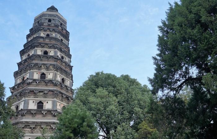4 Days Shanghai and Suzhou Group Tour Valid Till : Dec 2018 Duration: 4 Days Capture the essence of the modern and tradional Shanghai at its highlighted attractions, enjoy a trip to Suzou to visit