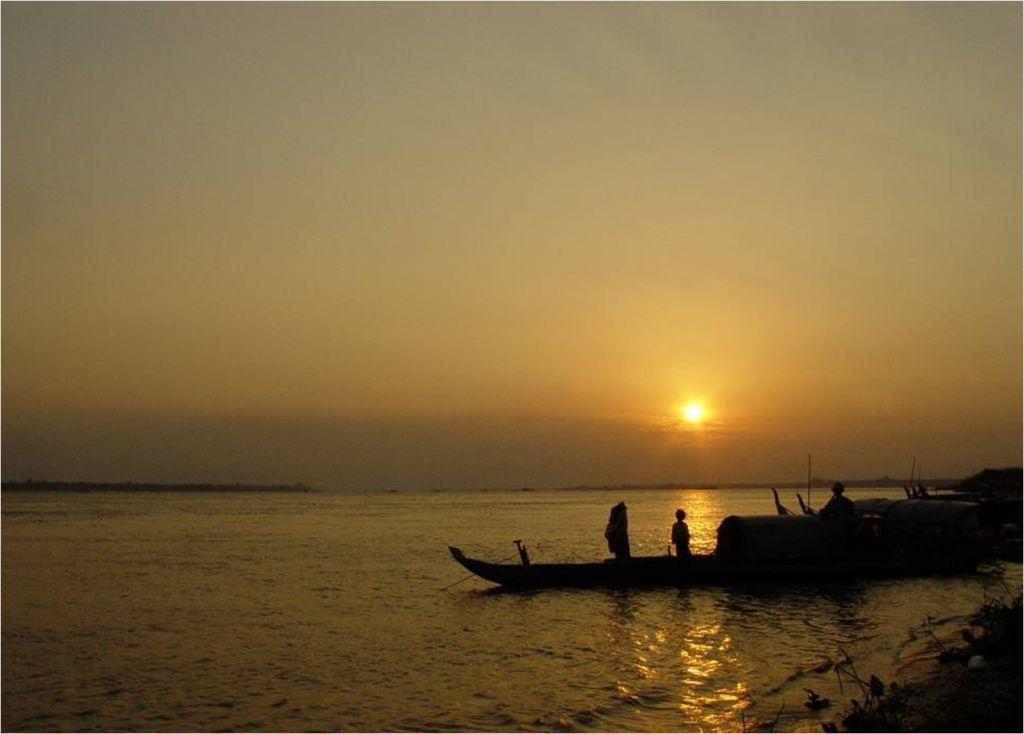 Tonle Sap Lake; Tourism & Biodiversity The Tonlé Sap