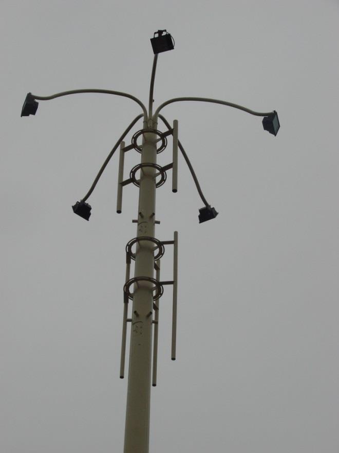 58 2.13.7 Tiang Lampu Estetik (Aesthetic Lamp Pole) Struktur ini merupakan struktur telekomunikasi hiasan yang dibina seperti sebatang tiang lampu.