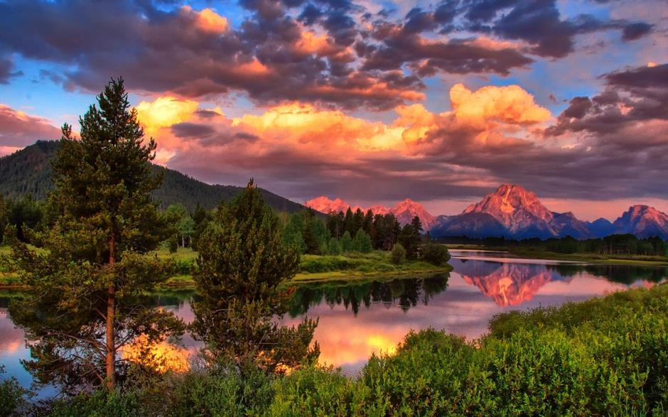 Tour Itinerary / Day 2 Breakfast at your hotel Grand Teton National Park Craig Thomas Discovery and Visitor
