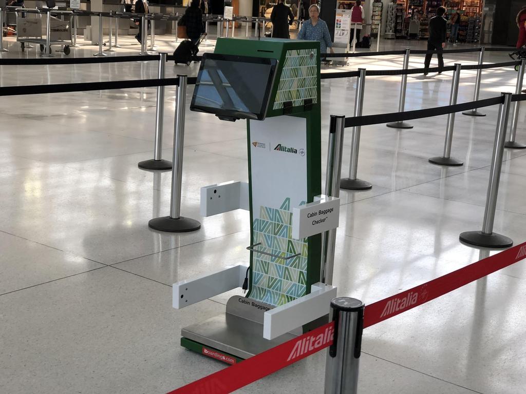 DIFFERENTS SETUP PLACES CHECK-IN AREA An instrument to apply the carry-on baggage policy, the passenger experience and the passenger flow The passenger proceed to the check-in counter with differents