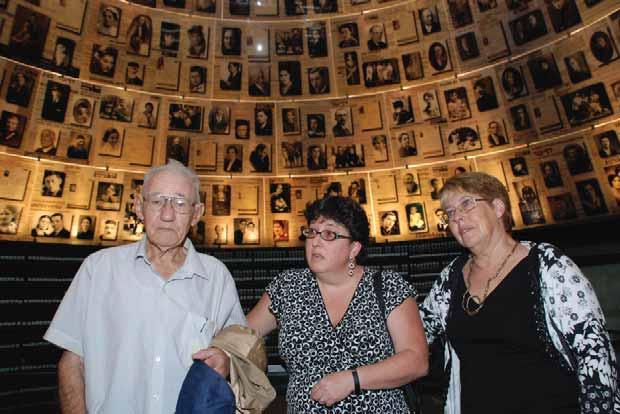 Families Reunite Through Online Names Database Since Yad Vashem uploaded its Central Database of Shoah Victim s Names to the Internet in 2004, its staff has had the honor to facilitate and witness
