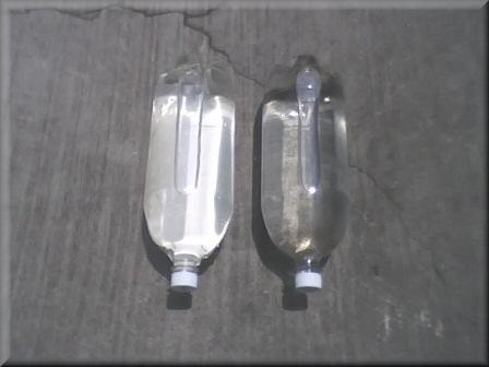 Figure 5. Taped SODIS bottlle (left) compared to basic SODIS bottle (right).