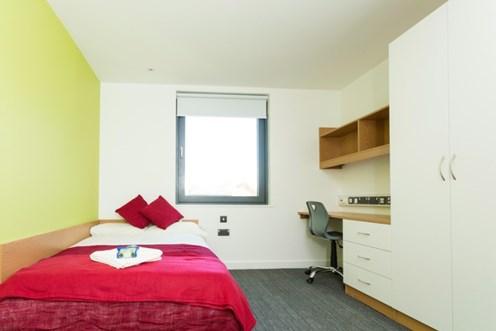 PETROS COURT Petros Court is the brand new 5* University accommodation and offers 418 en-suite rooms arranged in cluster