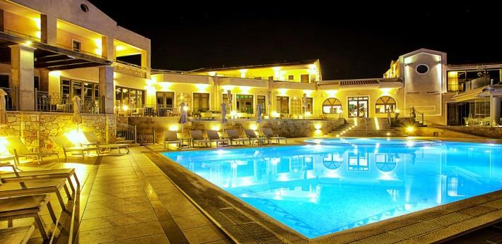 Accommodation Big, sunny rooms with magnificent view, ergonomic bungalows, comfortable suites and