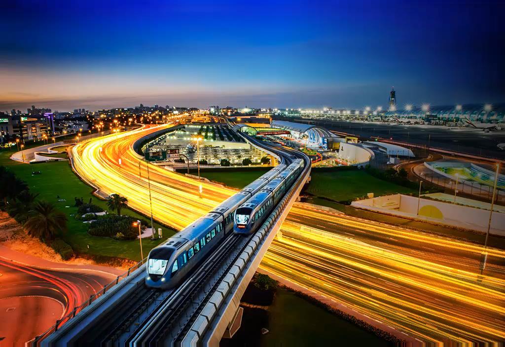 WHY DUBAI INFRASTRUCTURE Dubai s infrastructure is new, modern and growing all the time