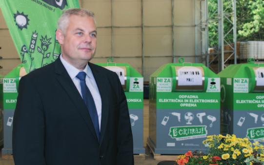 129/130 48 okolje Zbiranje e-odpadkov in odpadnih baterij Slovenija bo težko dosegla cilje, nujna sprememba zakonodaje Zbiranje e-odpadkov in odpadnih baterij V Sloveniji pridela vsak posameznik 170