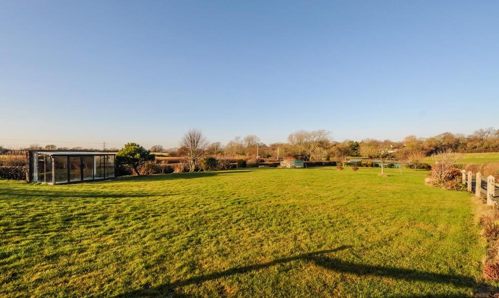Hillbrook Clappers Lane, Fulking, West Sussex BN5 9NH Offers in Excess of 795,000 Detached 3 Bedroom Bungalow Potential for Extending or Possible Rebuild, Subject to All Necessary Consents