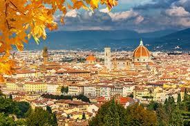 In the evening we provide a tour with a local expert, and walk through the historic centre, taking in places such as the Ponte Vecchio, the Duomo, and Plaza della Signoria.