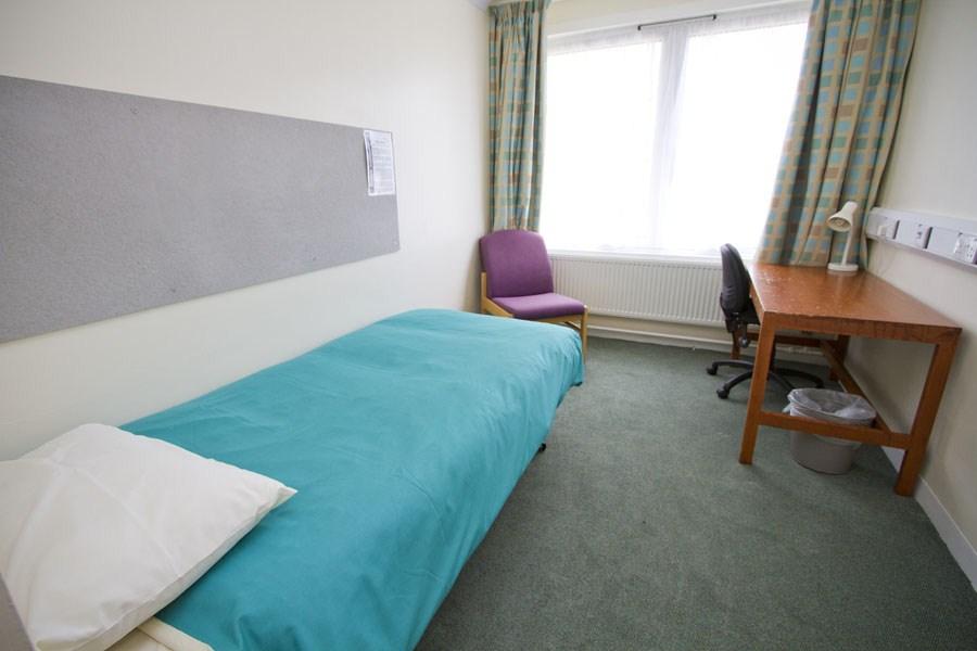 Rootes offers singlestudy bedrooms situated along corridors, with male and female only chaperoned blocks. Complimentary internet access is available in all rooms.