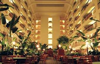 EMBASSY SUITES CHICAGO O HARE ROSEMONT 5500 North River Road, Rosemont, IL 60018 Hotel main number: 1-847-928-7630 Reservations number: 1-800-362-2779 Reservations link: http://tinyurl.