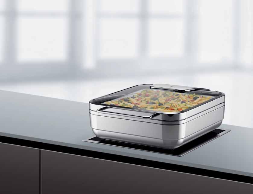 As well as outstanding flexibility and a high level of functionality, WMF HOT & FRESH chafing dishes also have other product benefits, including heat-resistant handles,