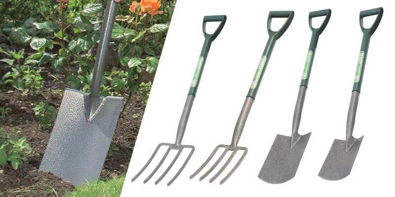 3,435 3,220 SALE PRICE 2,404 3,002 2,404 2,254 Carbon Steel Rakes, Edger & Hoe Hardened and tempered epoxy coated pressed carbon steel blade with hammertone finish.