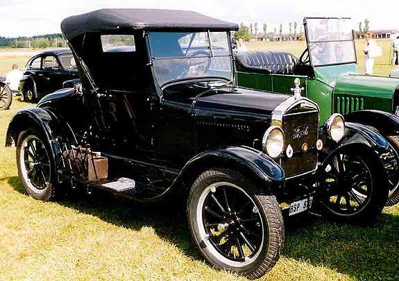 1927 Ford Model T Runabout The Ford Model T revolutionized the United States and the world.